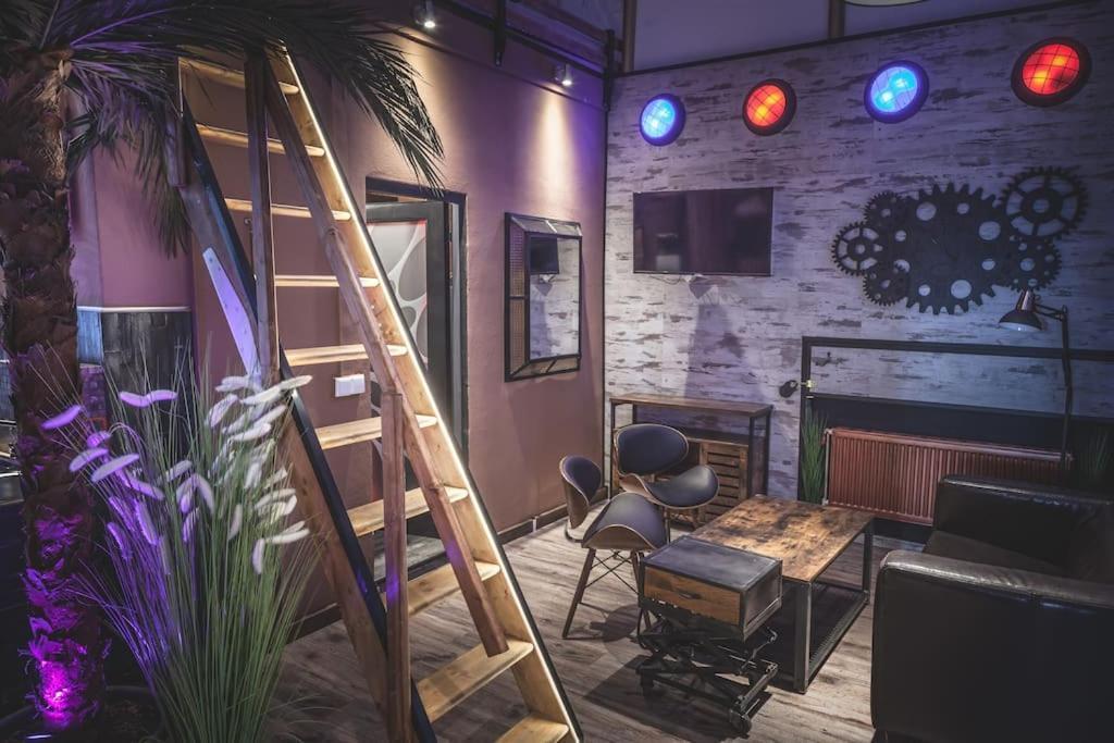 Einzigartige Ferienwohnung Bunt Wie Берлин Экстерьер фото