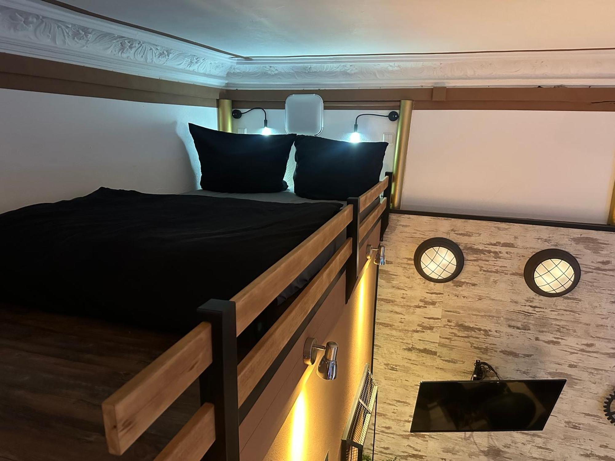 Einzigartige Ferienwohnung Bunt Wie Берлин Экстерьер фото